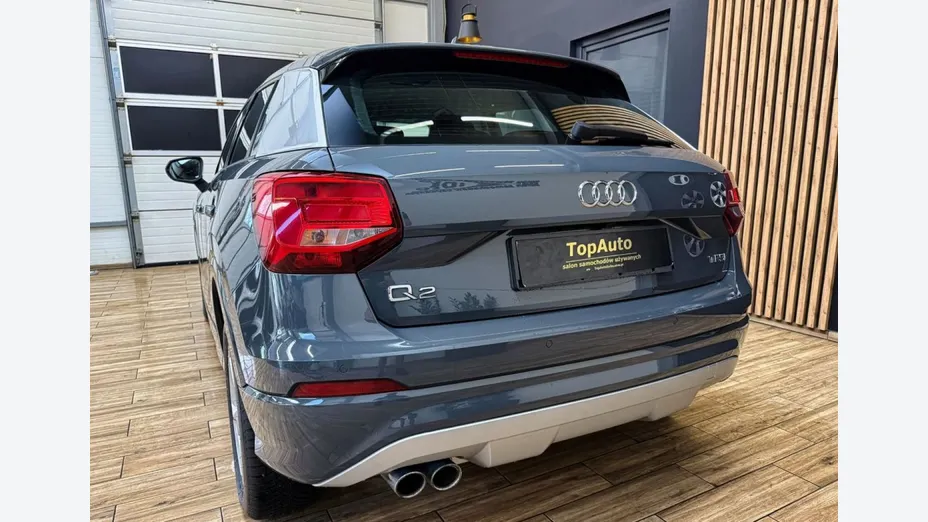 AUDI Q2 -