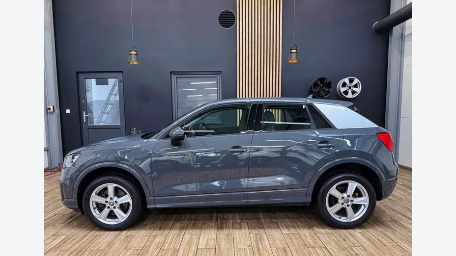 AUDI Q2 -