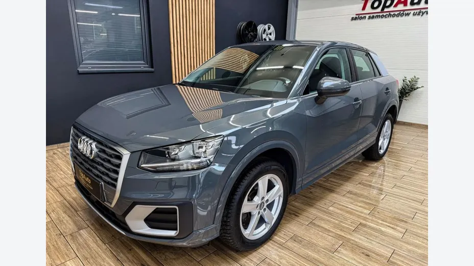 AUDI Q2 -