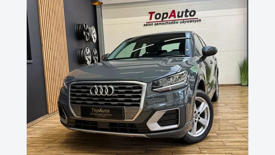 AUDI Q2 -