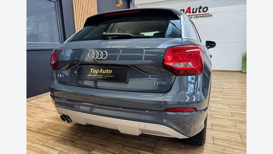 AUDI Q2 -