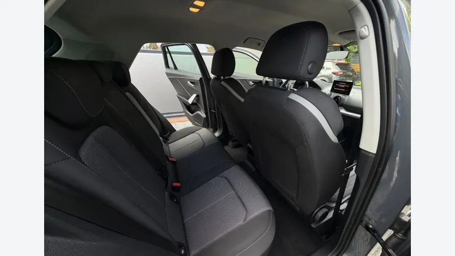 AUDI Q2 -