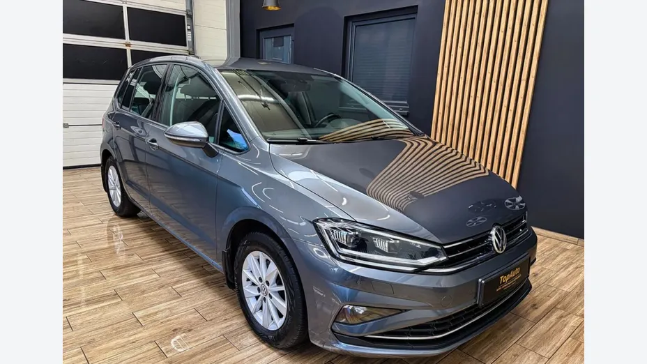 VOLKSWAGEN Golf Sportsvan -