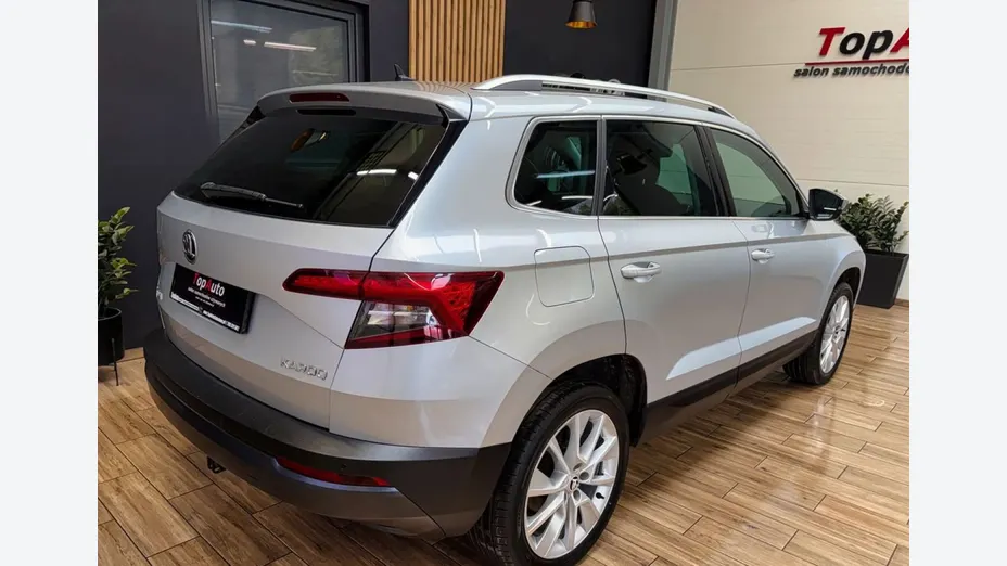 SKODA Karoq -