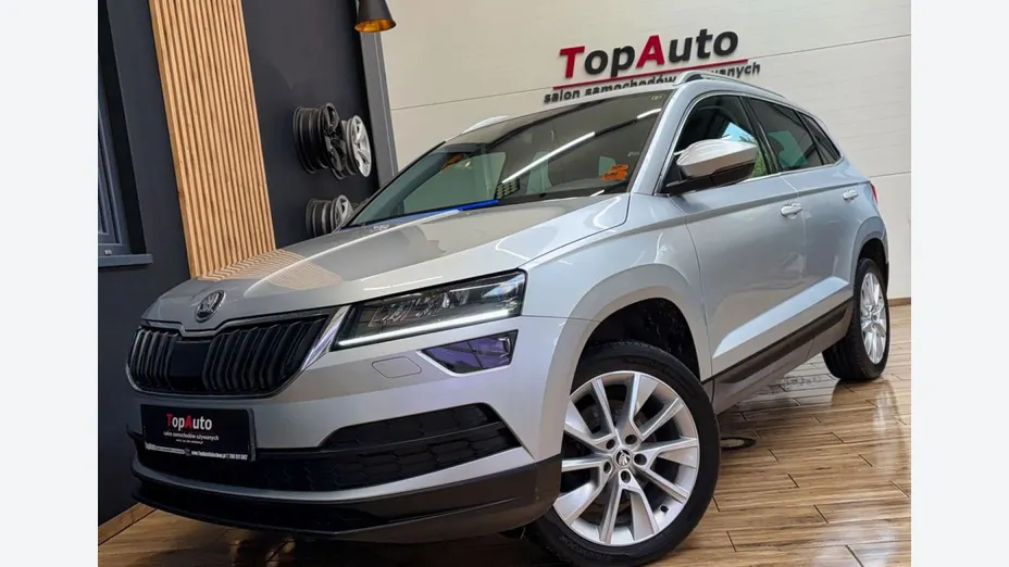SKODA Karoq -