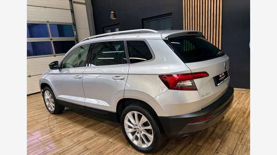SKODA Karoq -