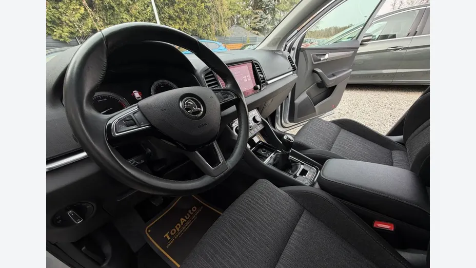 SKODA Karoq -