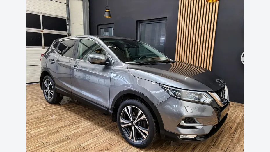 NISSAN Qashqai -