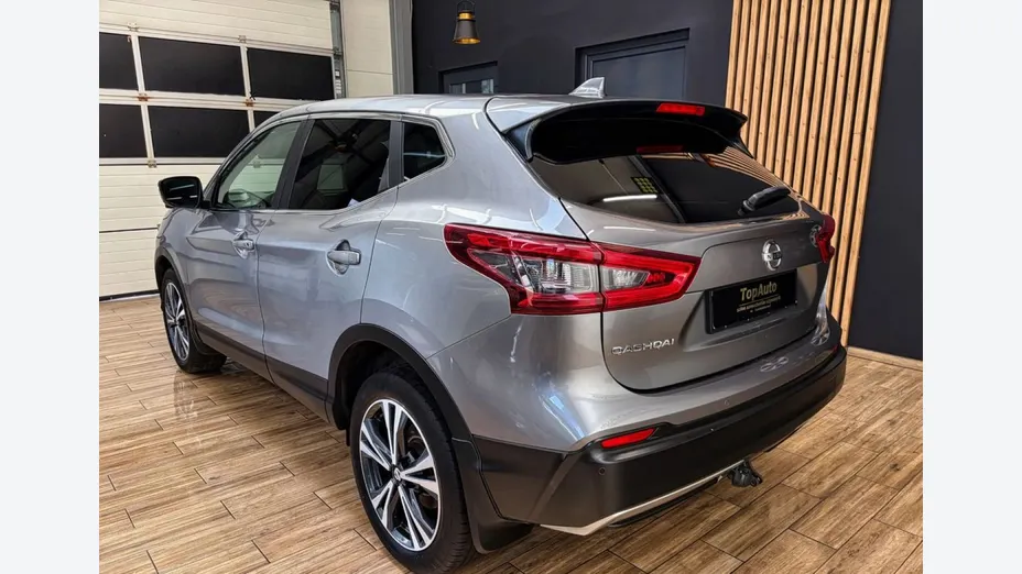 NISSAN Qashqai -