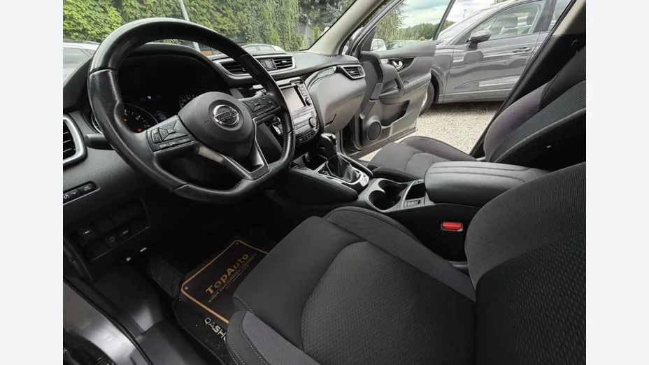 NISSAN Qashqai -