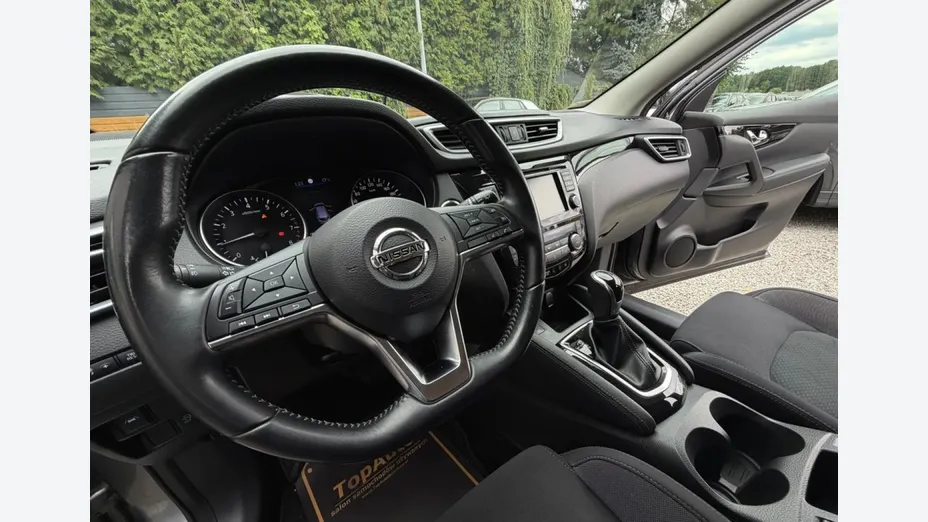 NISSAN Qashqai -