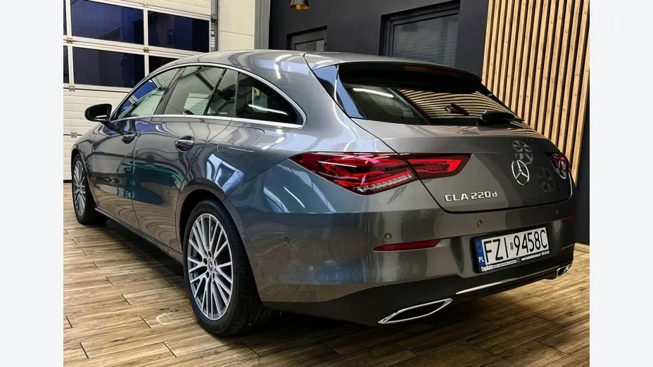 MERCEDES-BENZ CLA -