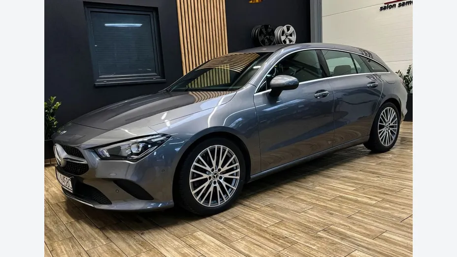 MERCEDES-BENZ CLA -