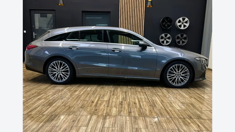 MERCEDES-BENZ CLA -