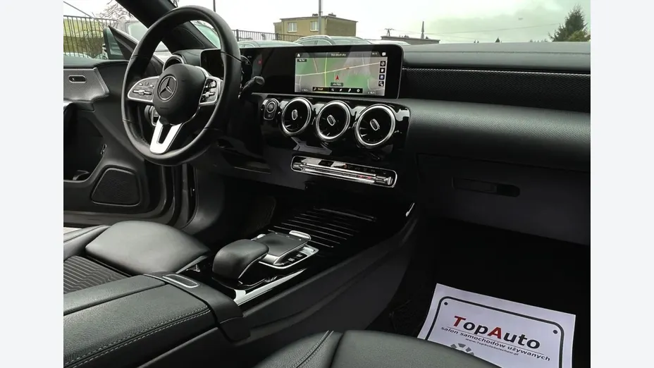 MERCEDES-BENZ CLA -