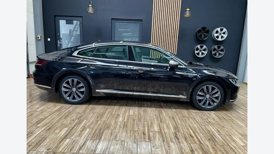 VOLKSWAGEN Arteon -