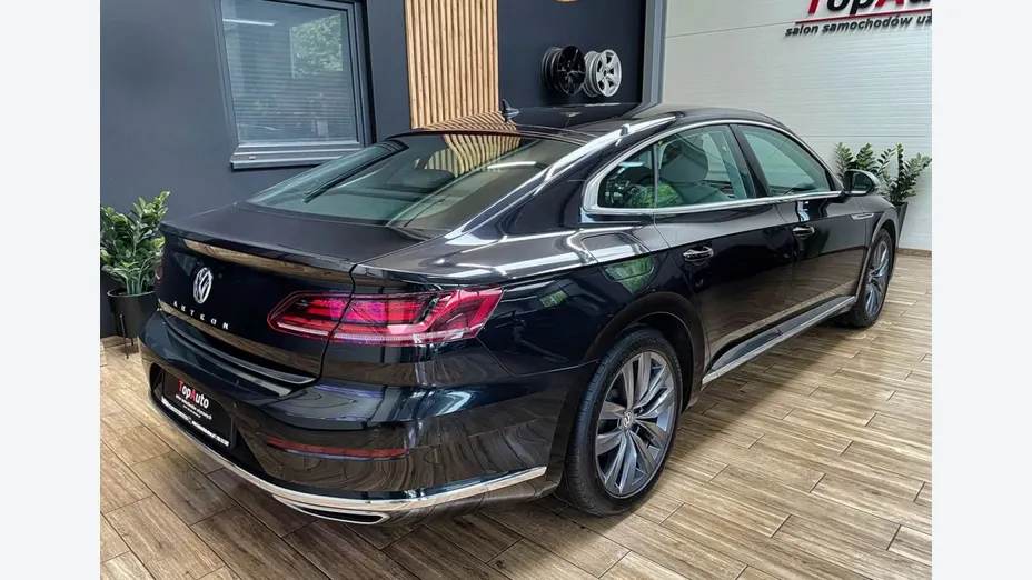 VOLKSWAGEN Arteon -