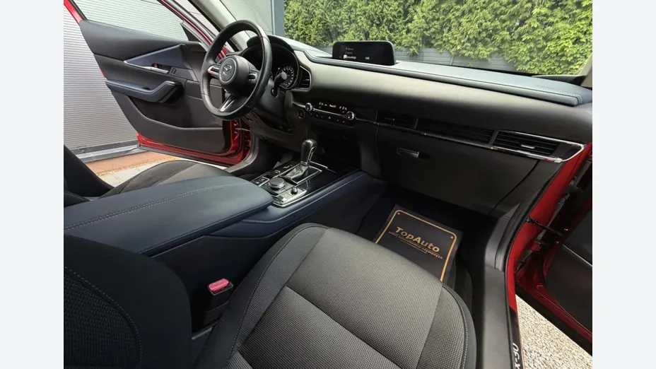 MAZDA CX-30 -