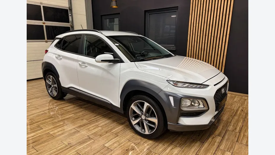 HYUNDAI Kona -