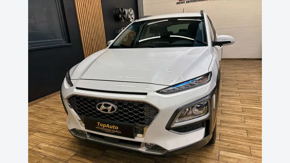 HYUNDAI Kona -