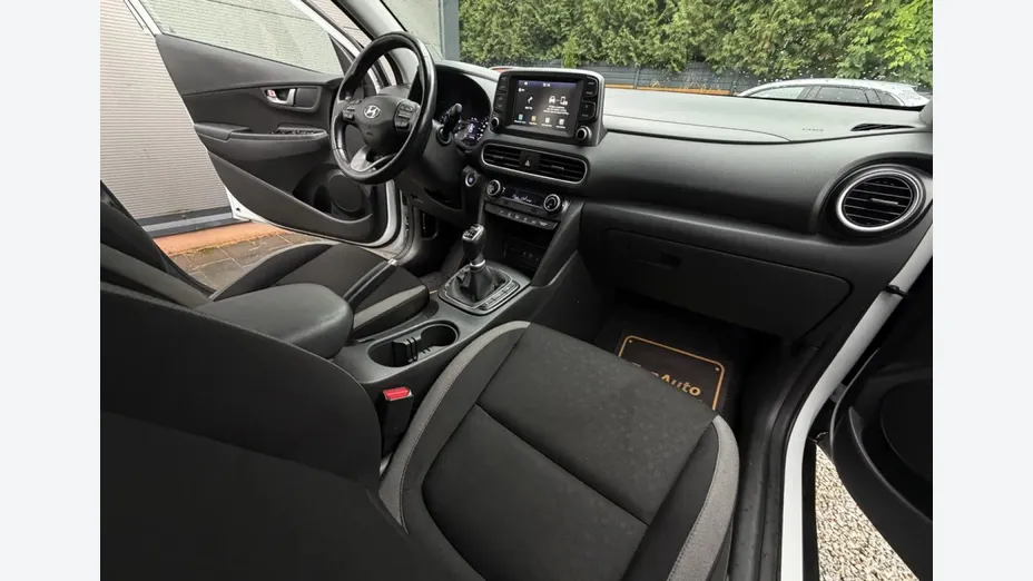 HYUNDAI Kona -
