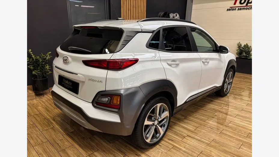HYUNDAI Kona -