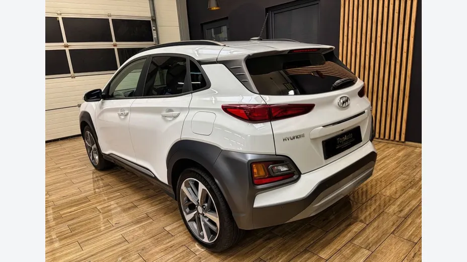 HYUNDAI Kona -