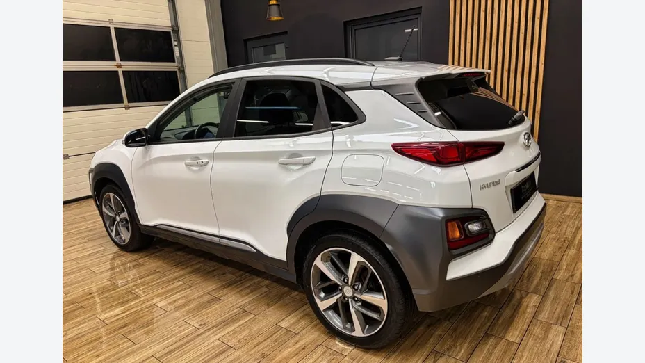 HYUNDAI Kona -