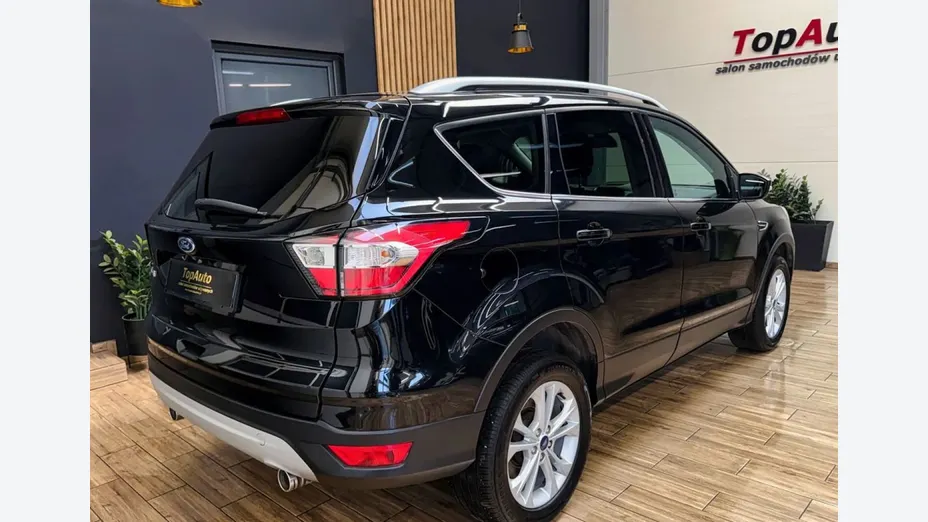 FORD Kuga -