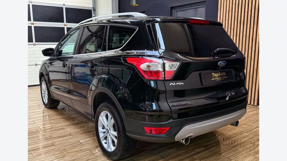 FORD Kuga -