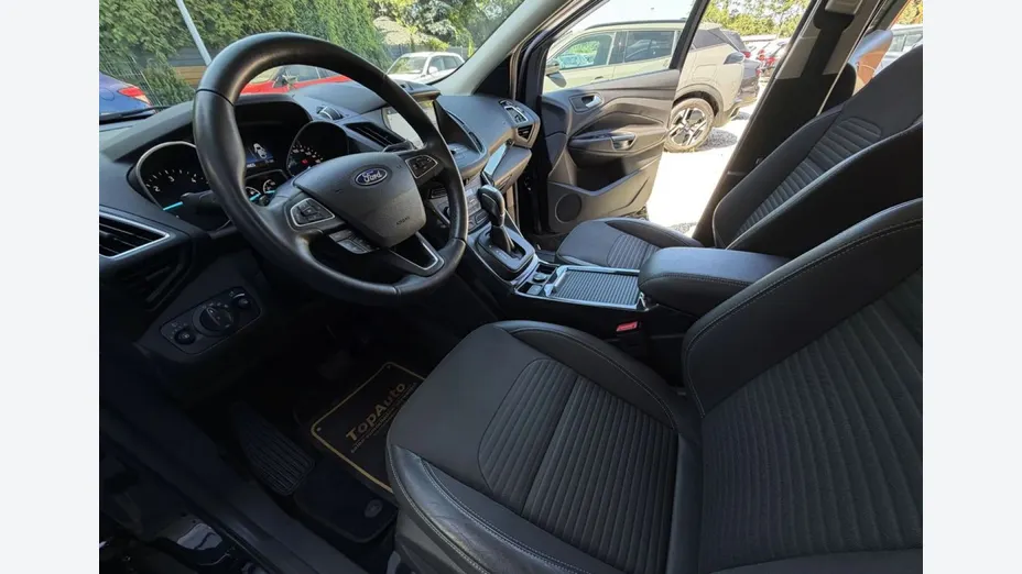 FORD Kuga -