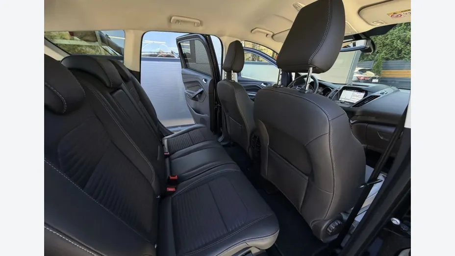 FORD Kuga -