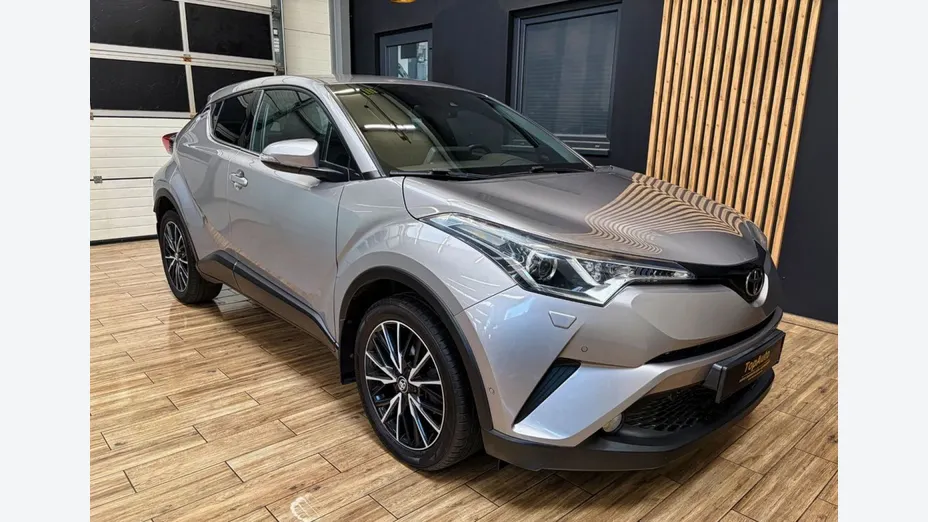 TOYOTA C-HR -