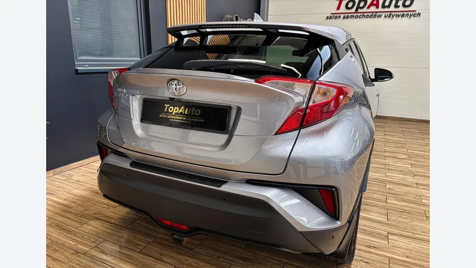 TOYOTA C-HR -