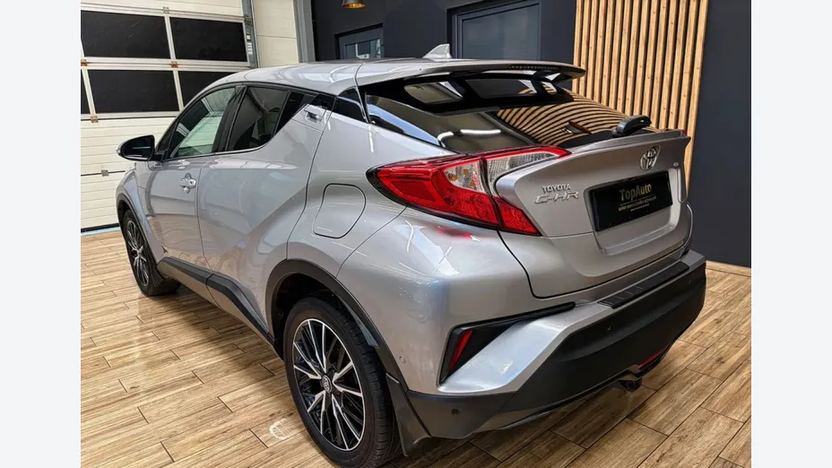 TOYOTA C-HR -