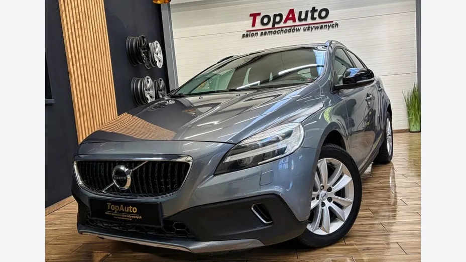 VOLVO V40 Cross Country -