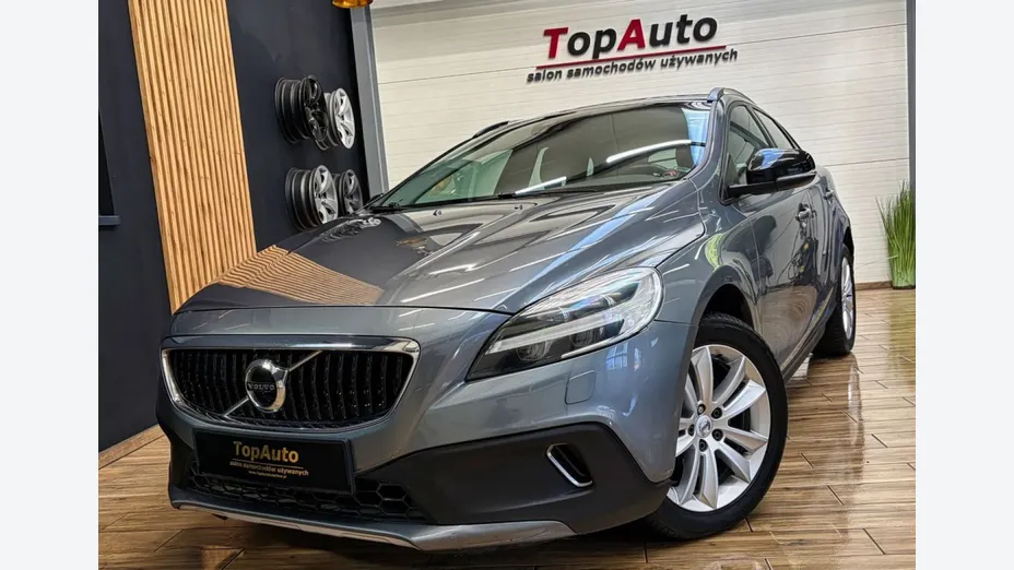 VOLVO V40 Cross Country -