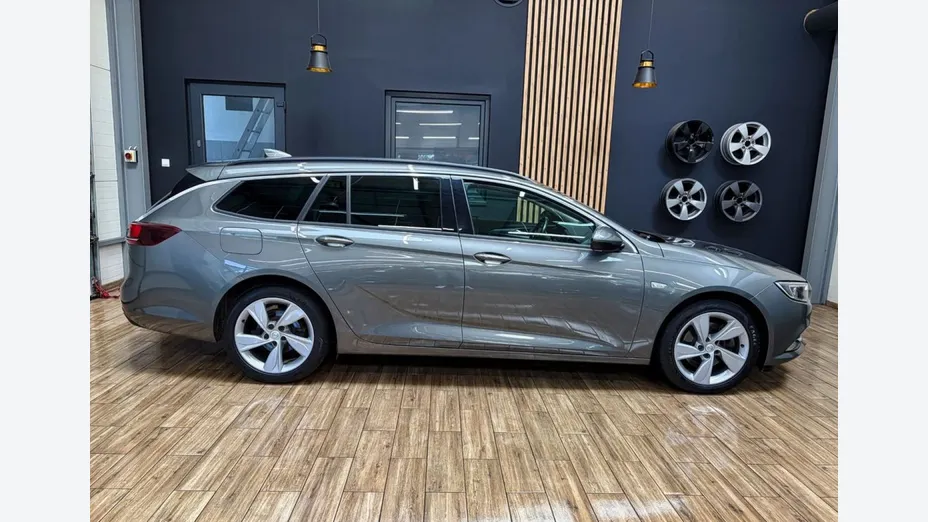 OPEL Insignia -