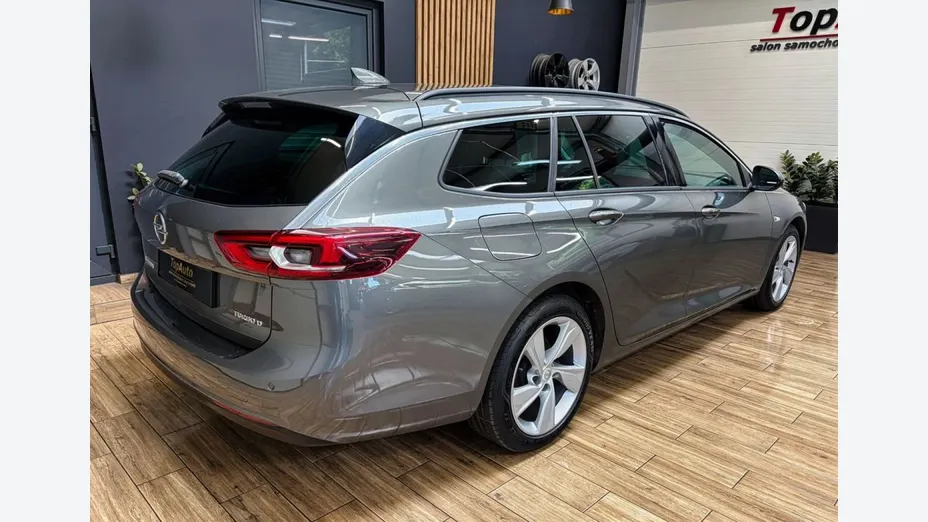 OPEL Insignia -