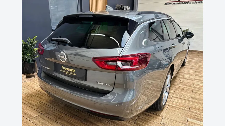 OPEL Insignia -