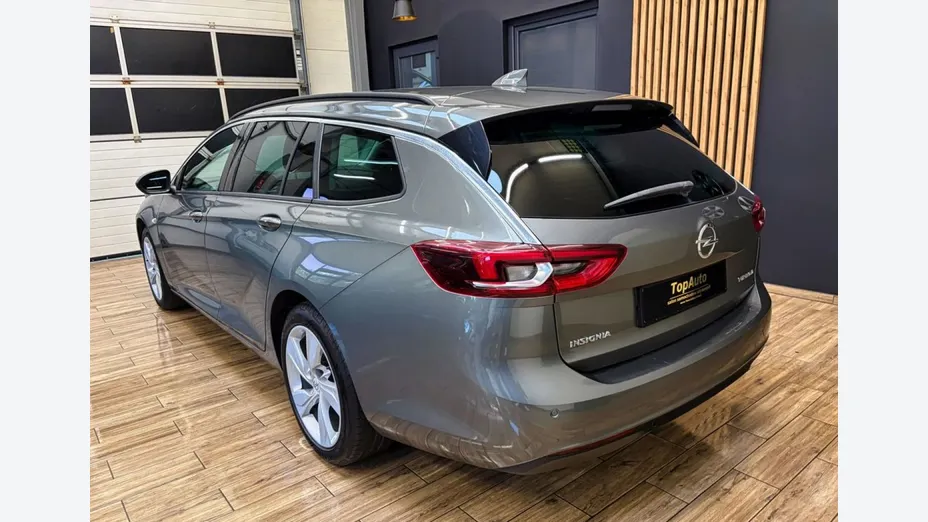 OPEL Insignia -