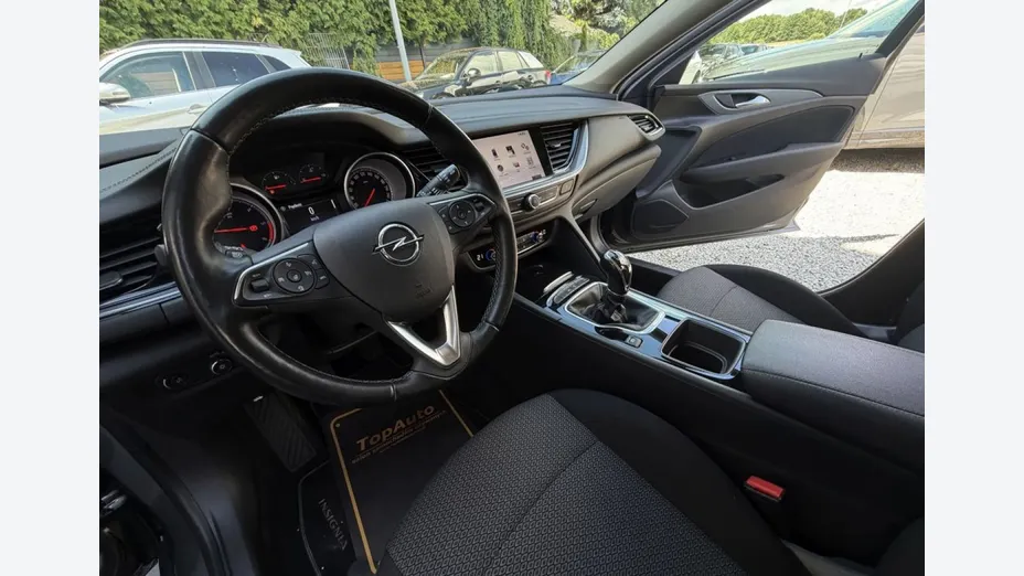 OPEL Insignia -