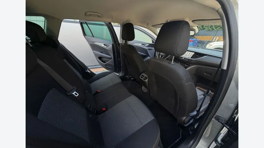 OPEL Insignia -