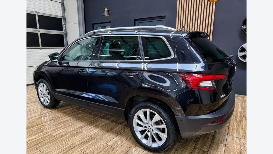 SKODA Karoq -
