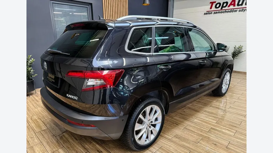 SKODA Karoq -