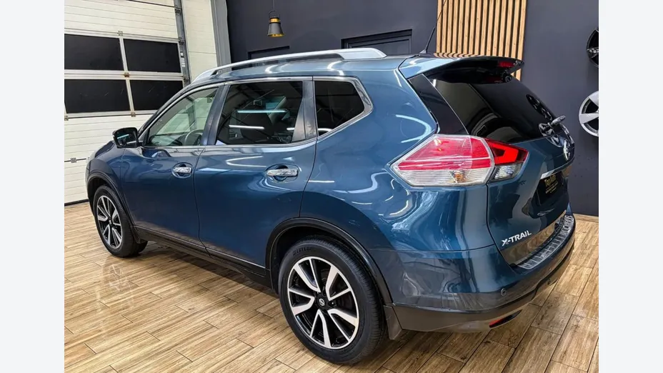 NISSAN X-Trail -