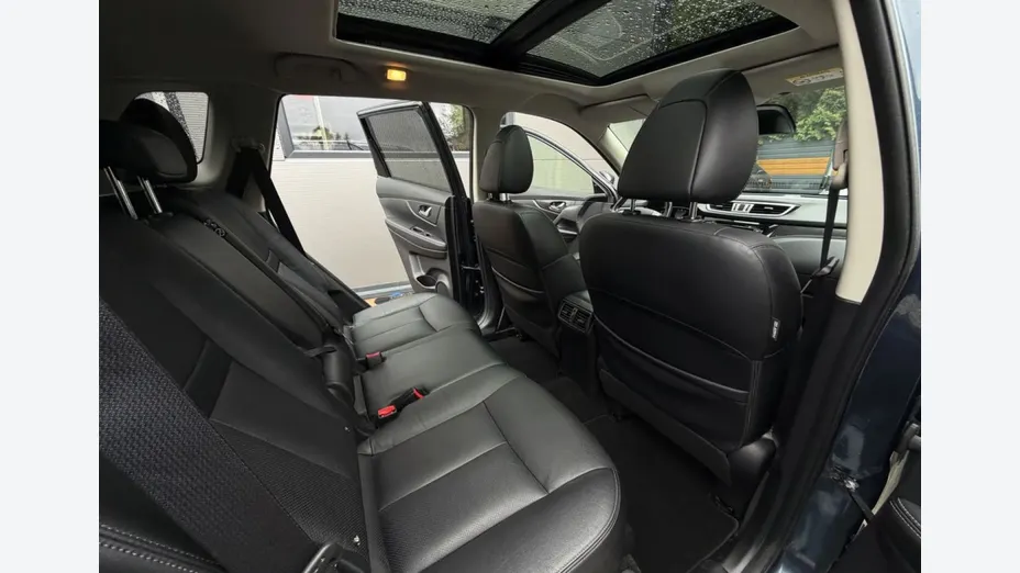 NISSAN X-Trail -