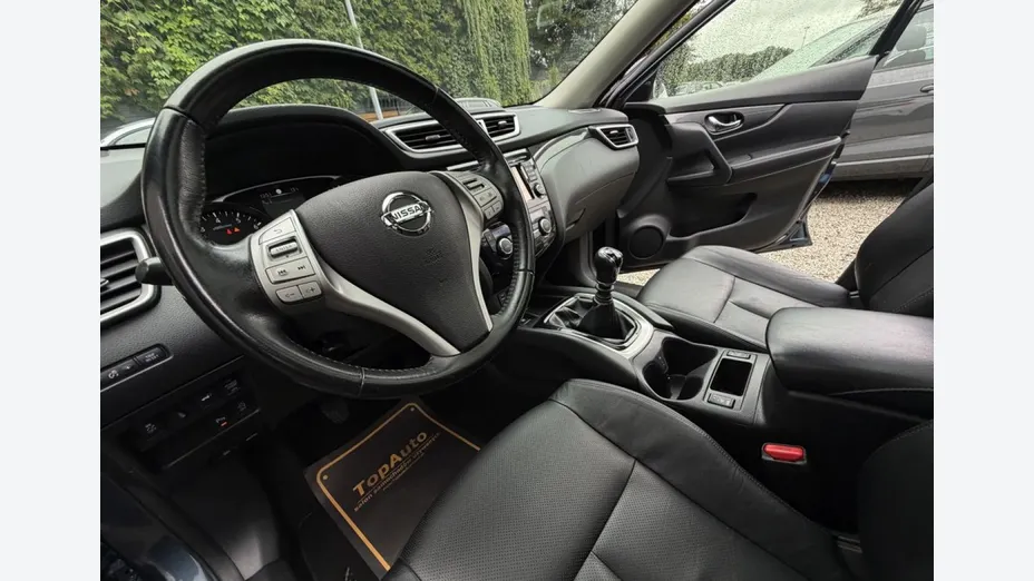 NISSAN X-Trail -