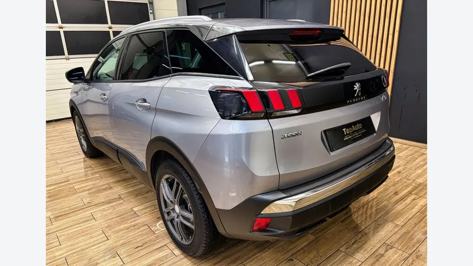 PEUGEOT 3008 -