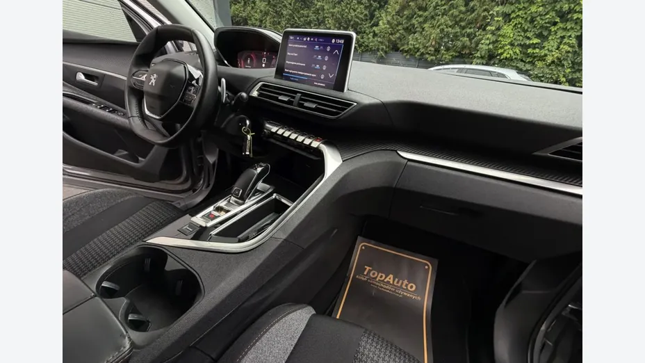 PEUGEOT 3008 -